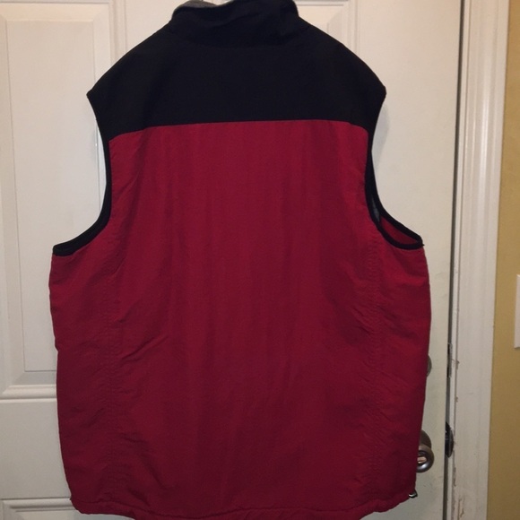 IZod perform X reversible vest - Picture 4 of 6